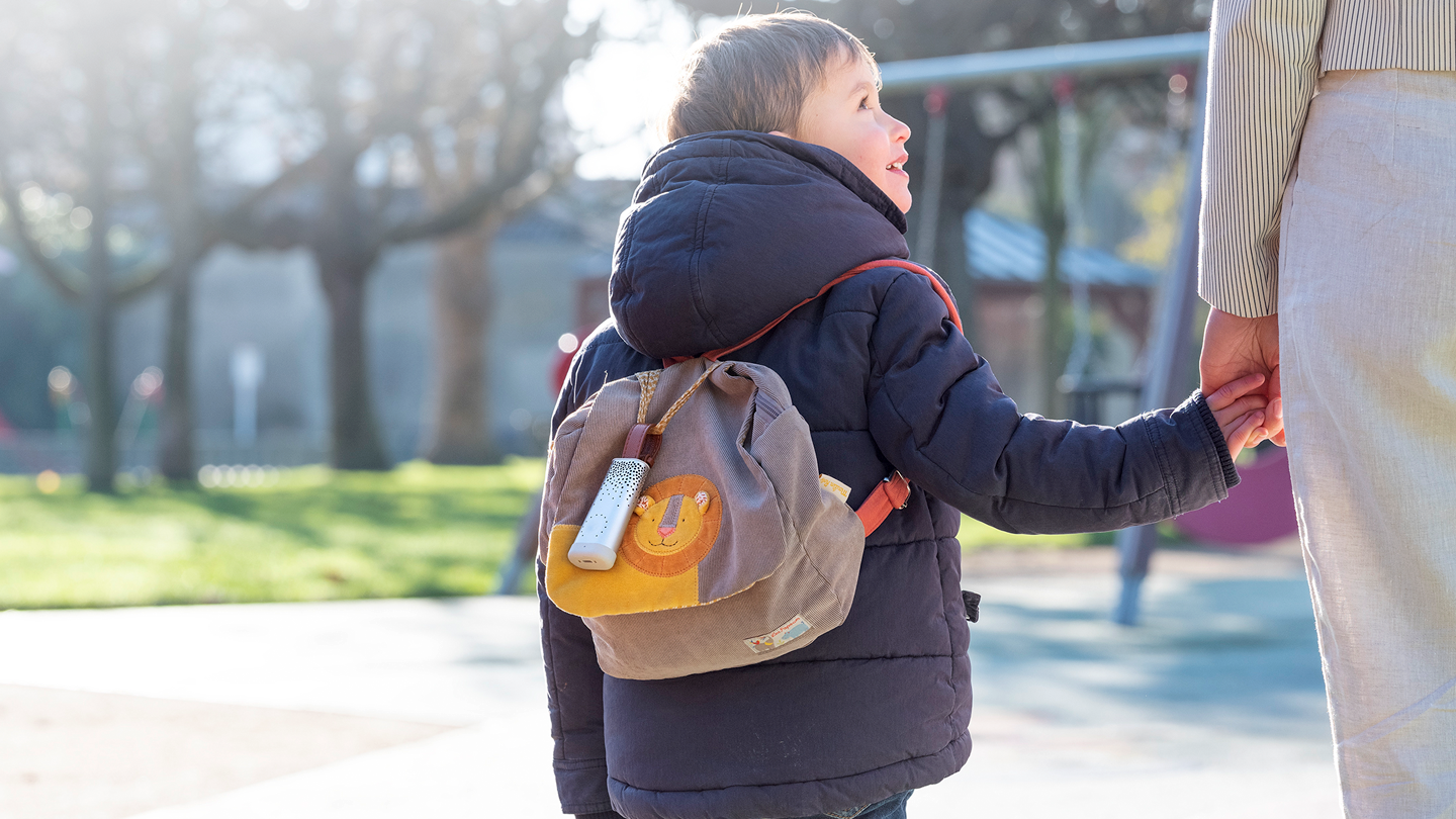 contaminated，air，2019 red dot product design award，reddot，Flow by Plume Labs，app，sensor，