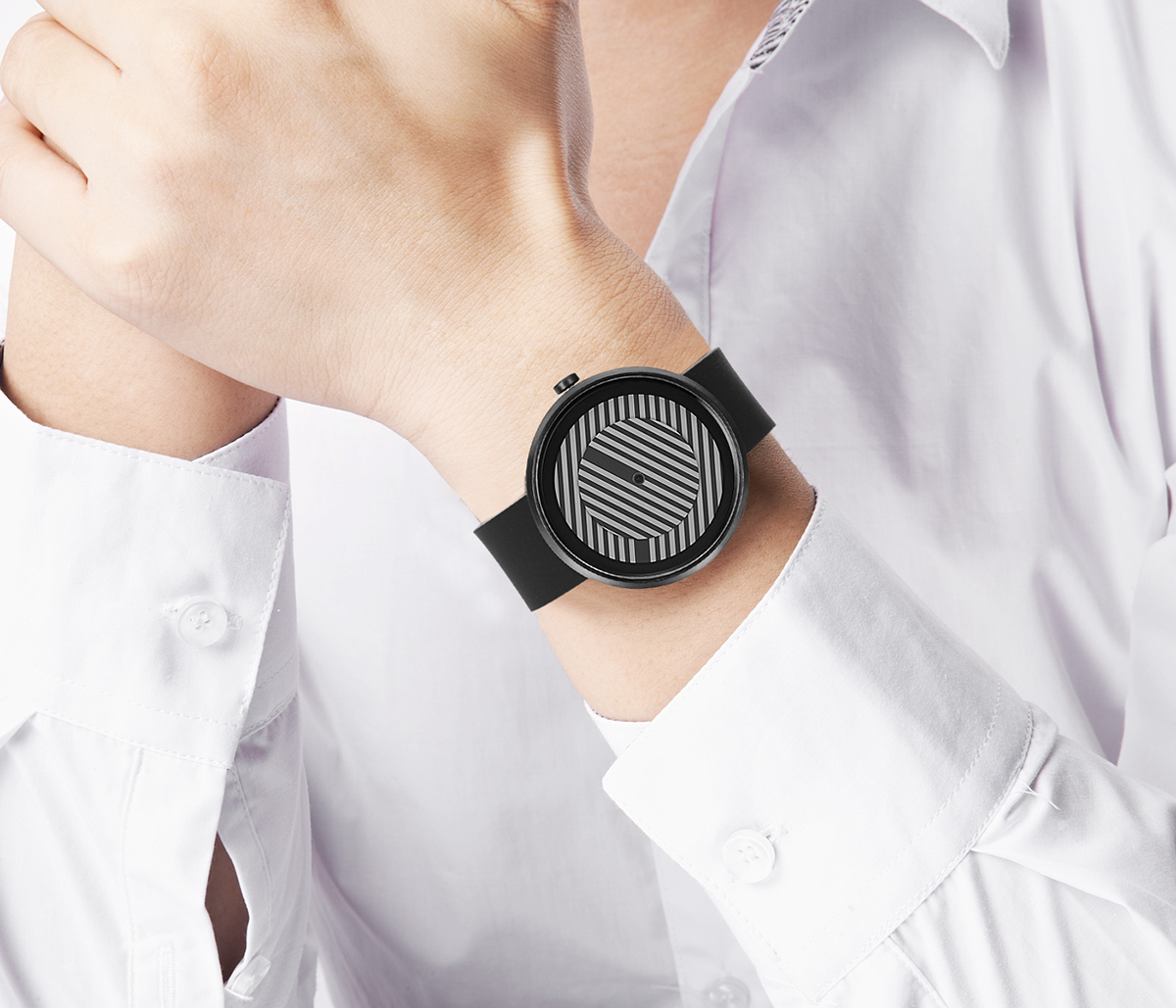 Wrist watch，Optical illusion，instable，