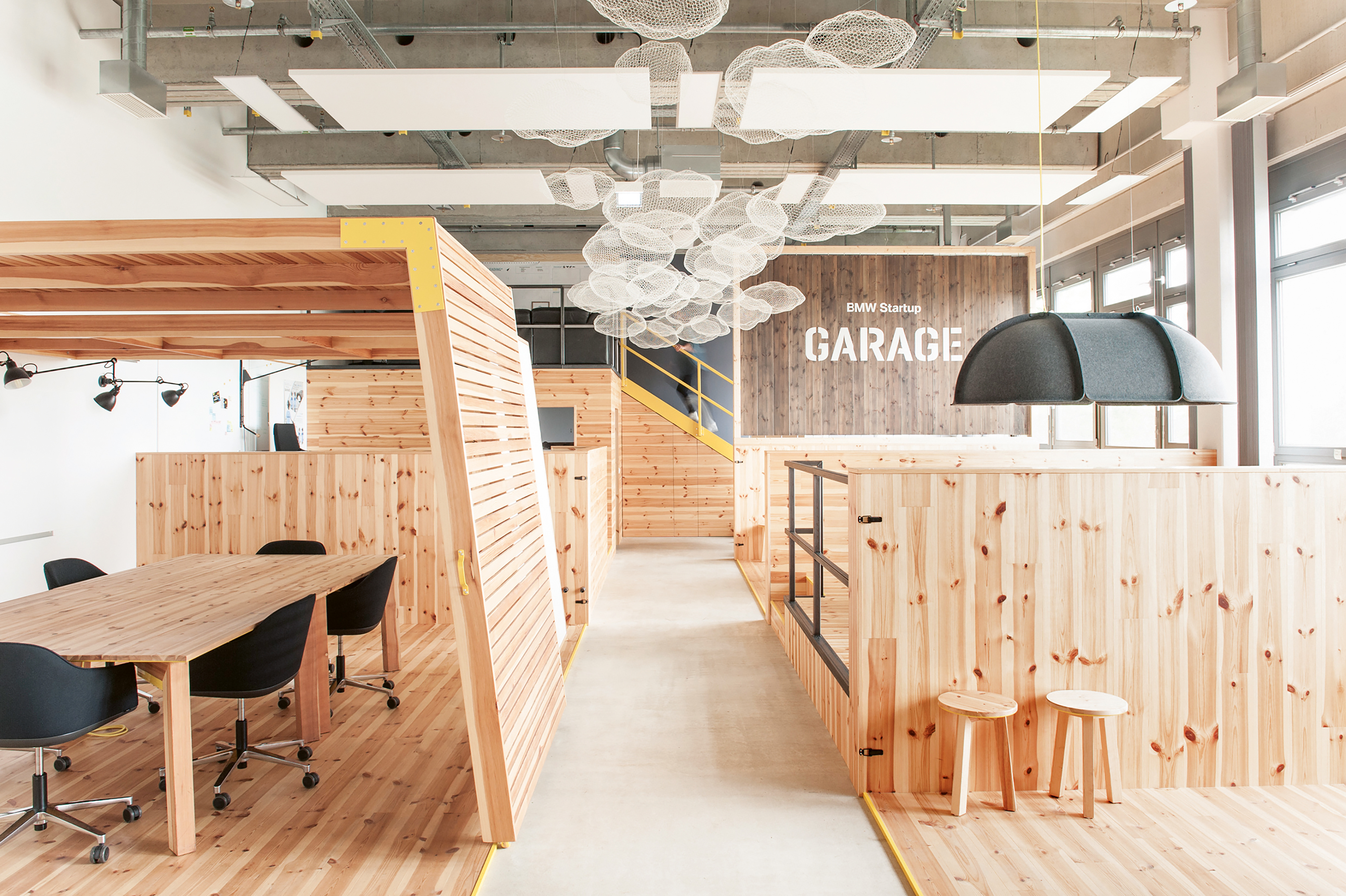 to open up，studio，2019 red dot product design award，reddot，BMW Startup Garage，