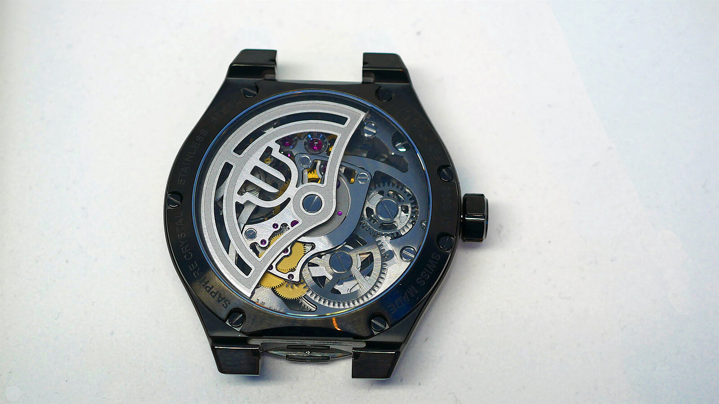 Sandblasting，Mauri serruva，stainless steel，ornaments，2019 red dot product design award，reddot，Wristwatch，Wrist watch，