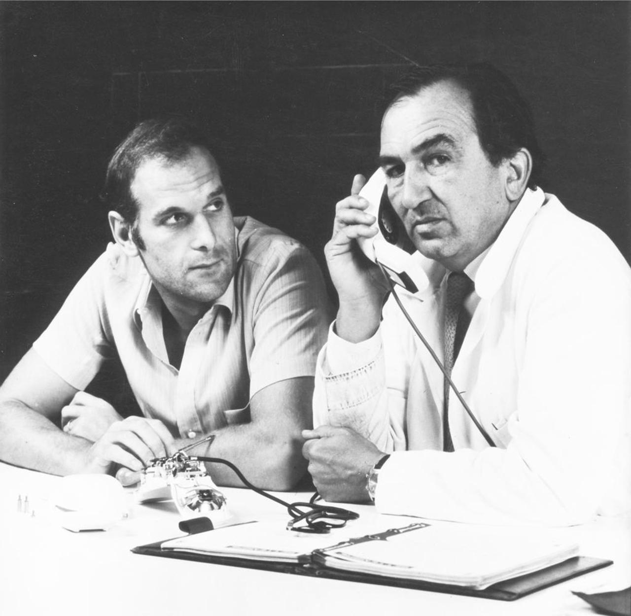 product，Designer biography，black and white，television，Blow，Retro，household electrical appliances，vehicle，