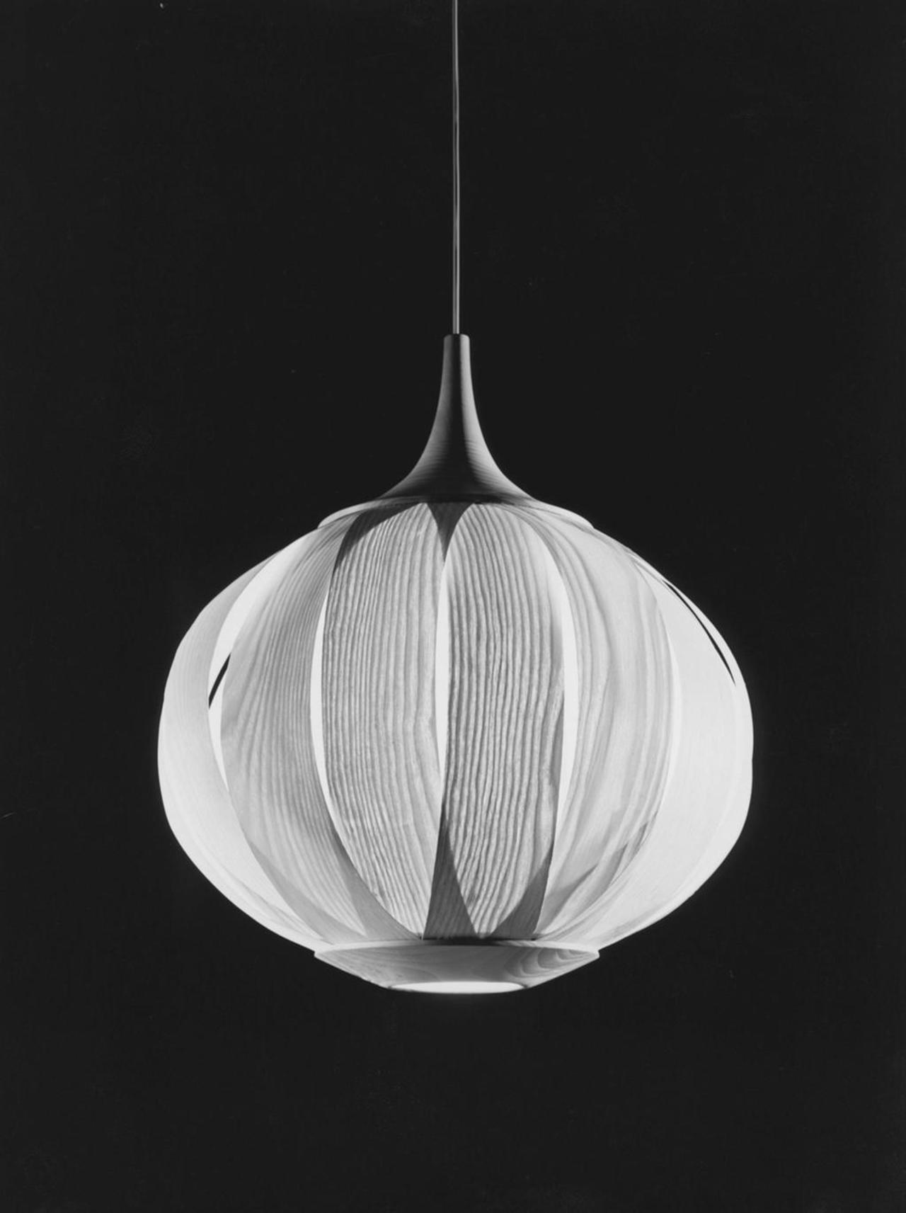 product，Designer biography，black and white，television，Blow，Retro，household electrical appliances，vehicle，