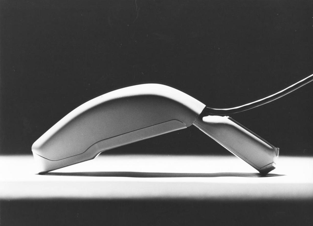 product，Designer biography，black and white，television，Blow，Retro，household electrical appliances，vehicle，