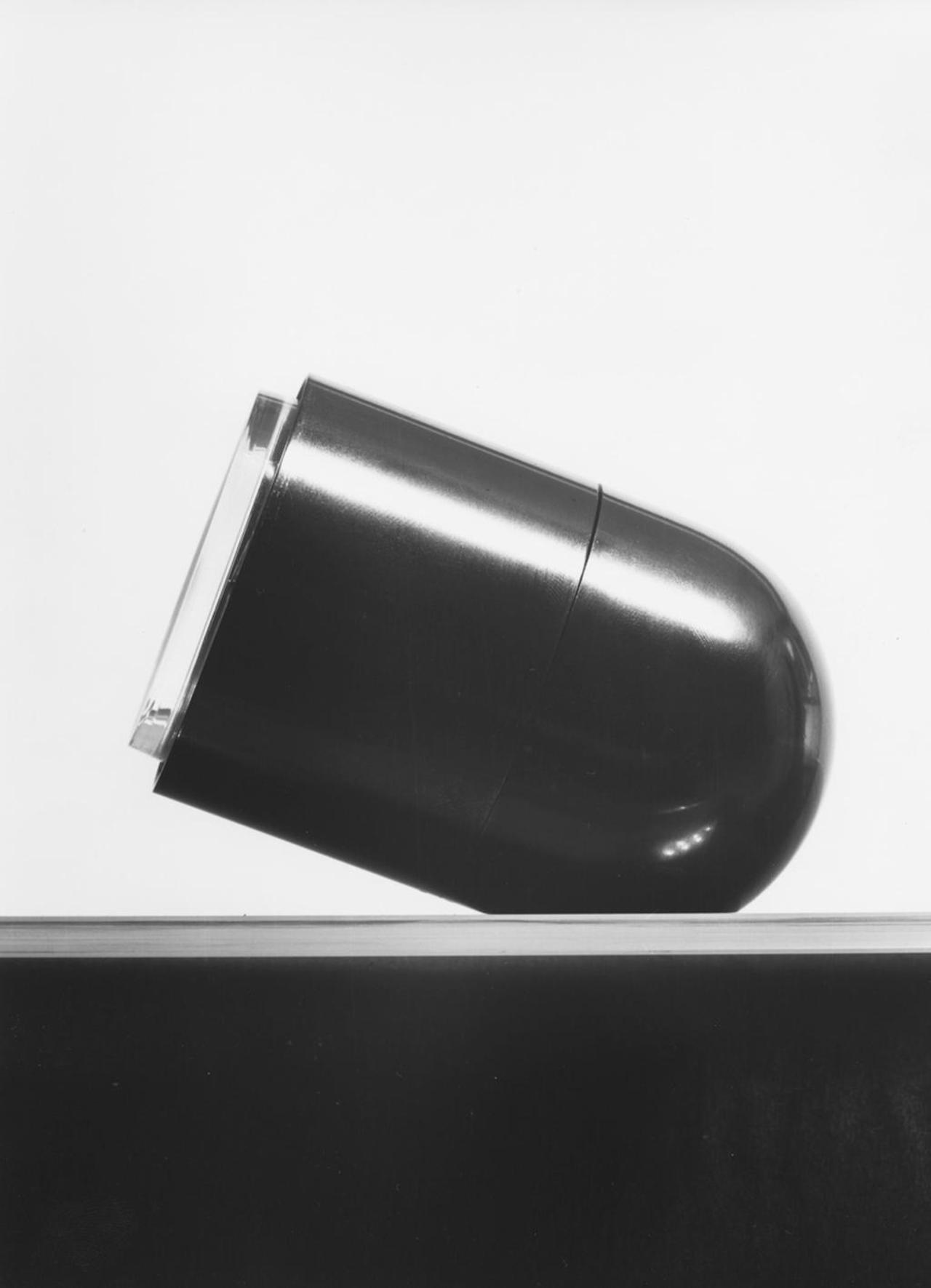 product，Designer biography，black and white，television，Blow，Retro，household electrical appliances，vehicle，