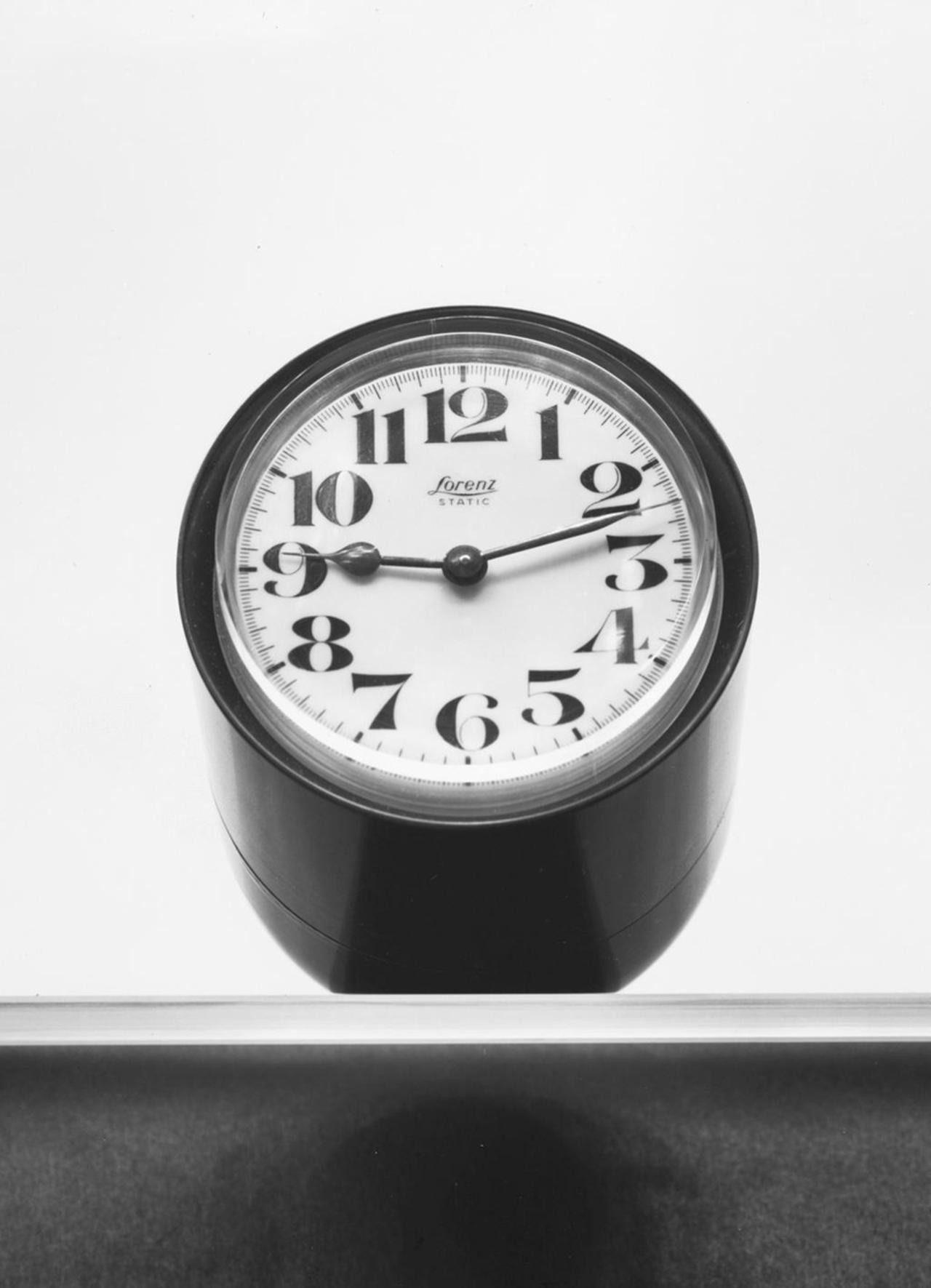 product，Designer biography，black and white，television，Blow，Retro，household electrical appliances，vehicle，