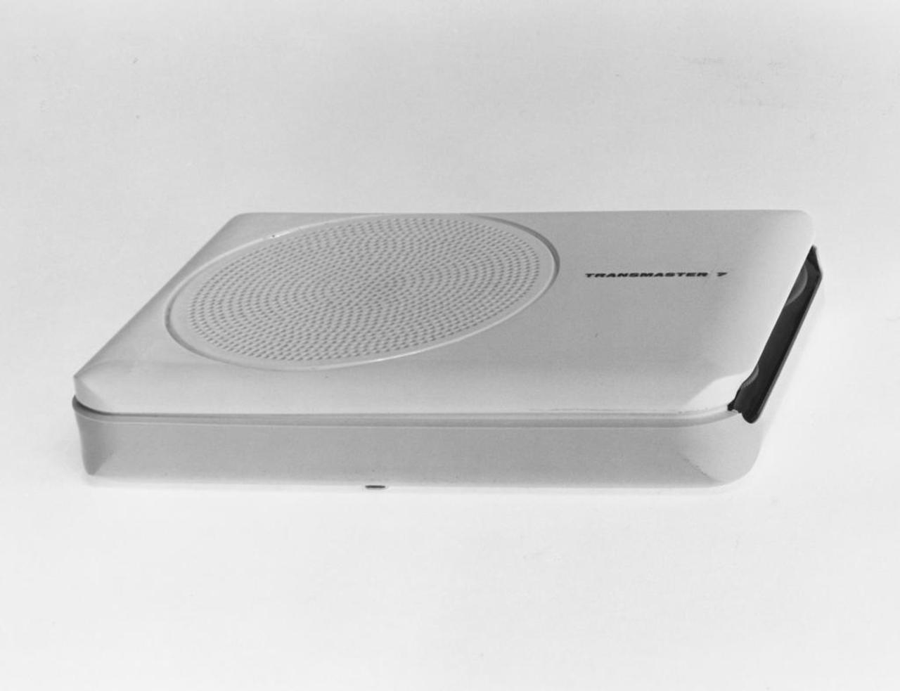 product，Designer biography，black and white，television，Blow，Retro，household electrical appliances，vehicle，