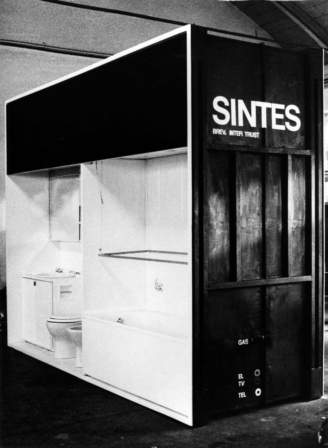 product，Designer biography，black and white，television，Blow，Retro，household electrical appliances，vehicle，