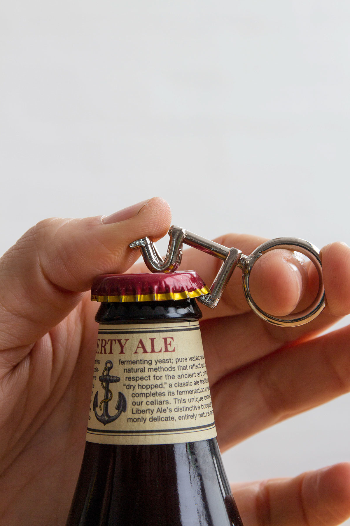 Bottle opener，Kitchen supplies，articles for daily use，Metal，Simplicity，