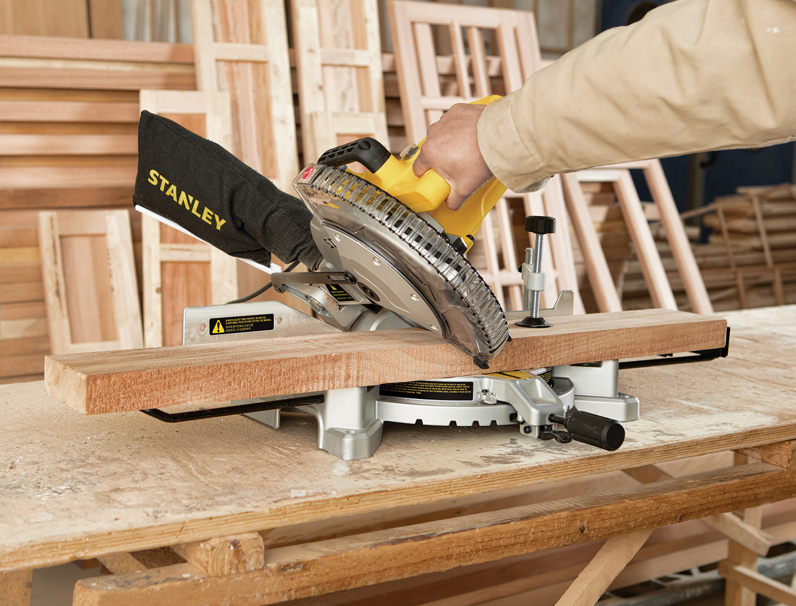 miter saw，Electric tool，Woodworking tools，Miter saw，cutting machine，Stanley，Professional design，