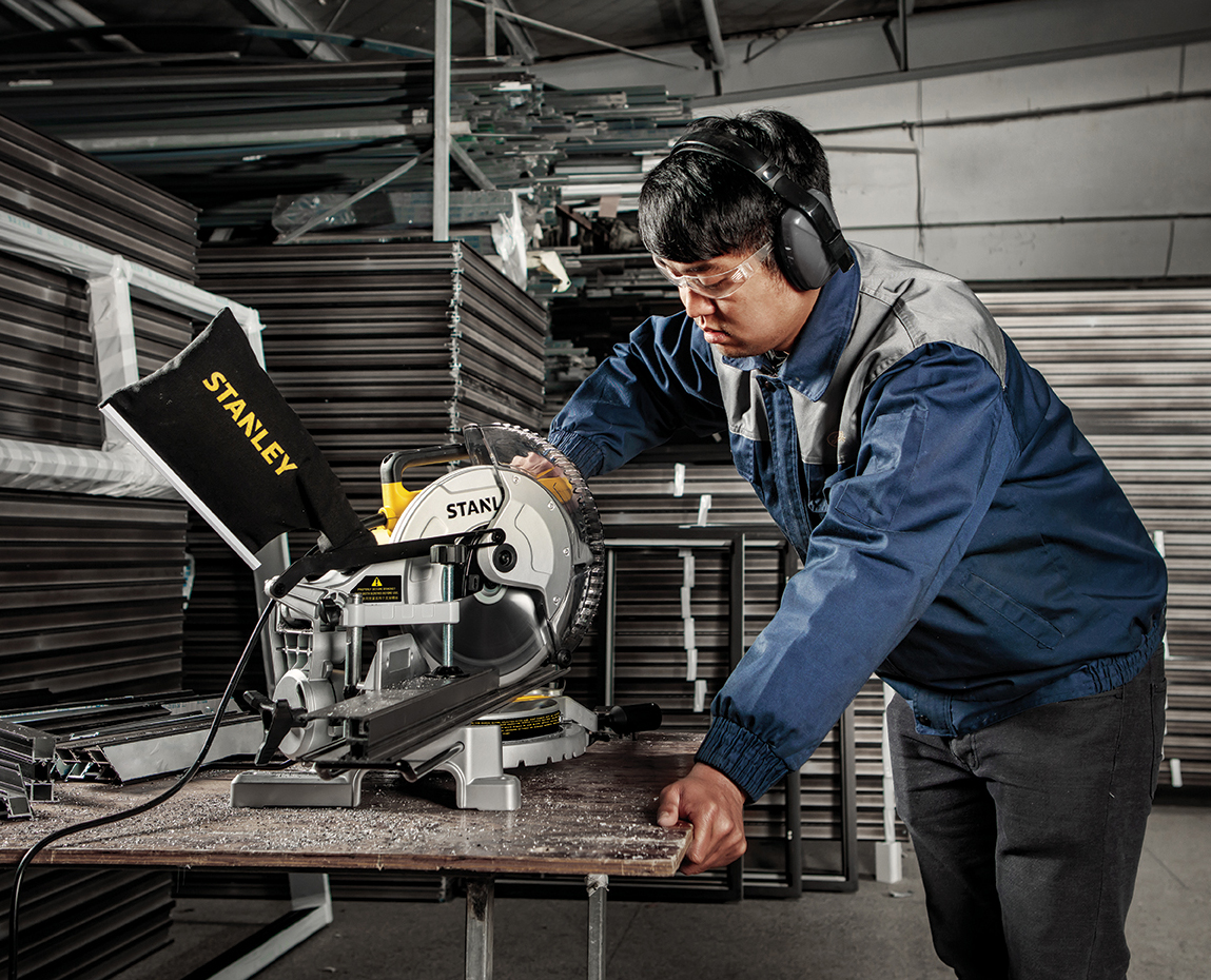 miter saw，Electric tool，Woodworking tools，Miter saw，cutting machine，Stanley，Professional design，