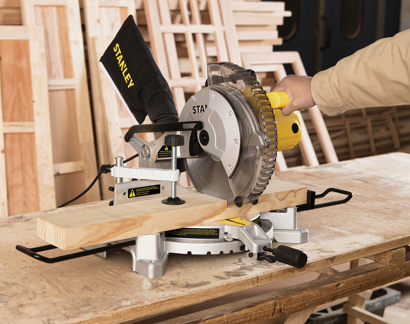 miter saw，Electric tool，Woodworking tools，Miter saw，cutting machine，Stanley，Professional design，