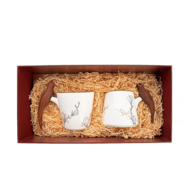 Another porcelain，