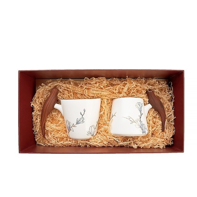 Another porcelain，