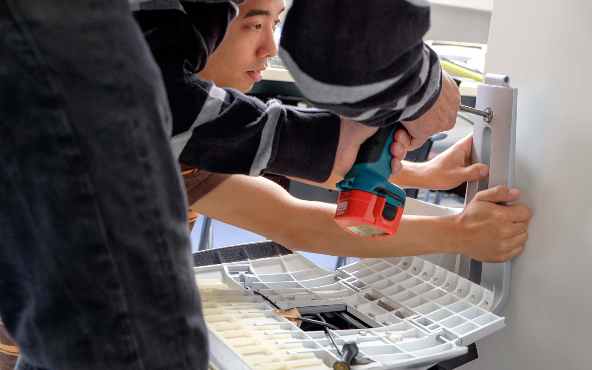 white collar，chair，furniture，Home Furnishing，to work in an office，chair，