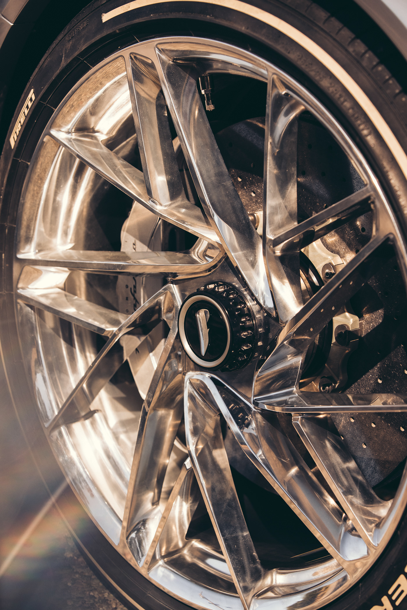 silver，Automobile design，Battista，