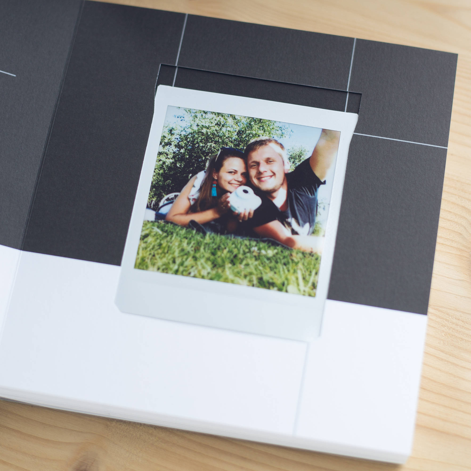 album，Fuji film company，Instax Square，reddot，2019 red dot product design award，