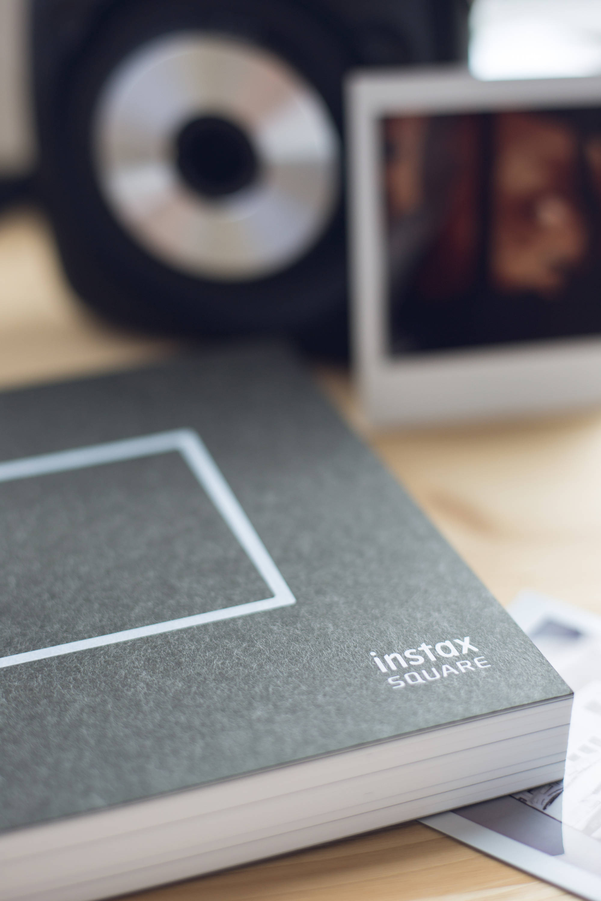 album，Fuji film company，Instax Square，reddot，2019 red dot product design award，