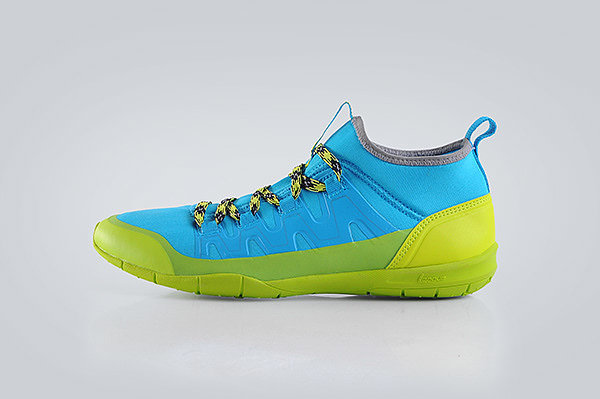 fashion，outdoors，sneakers，