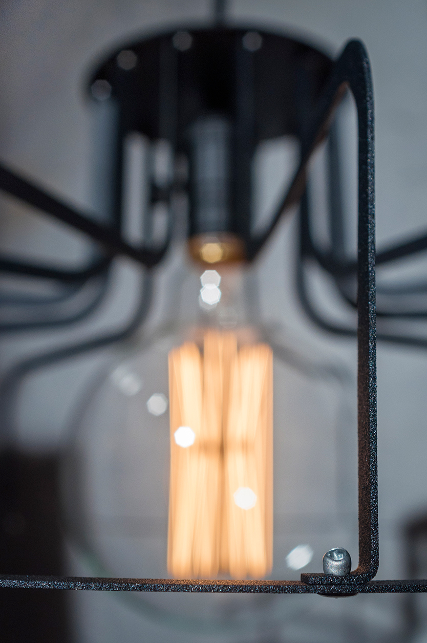 a chandelier，Metal，Home Furnishing，Simplicity，originality，