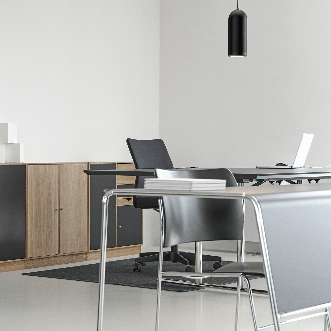 R2 space，black，lighting，Sony，Bluetooth，loudspeaker box，sony，