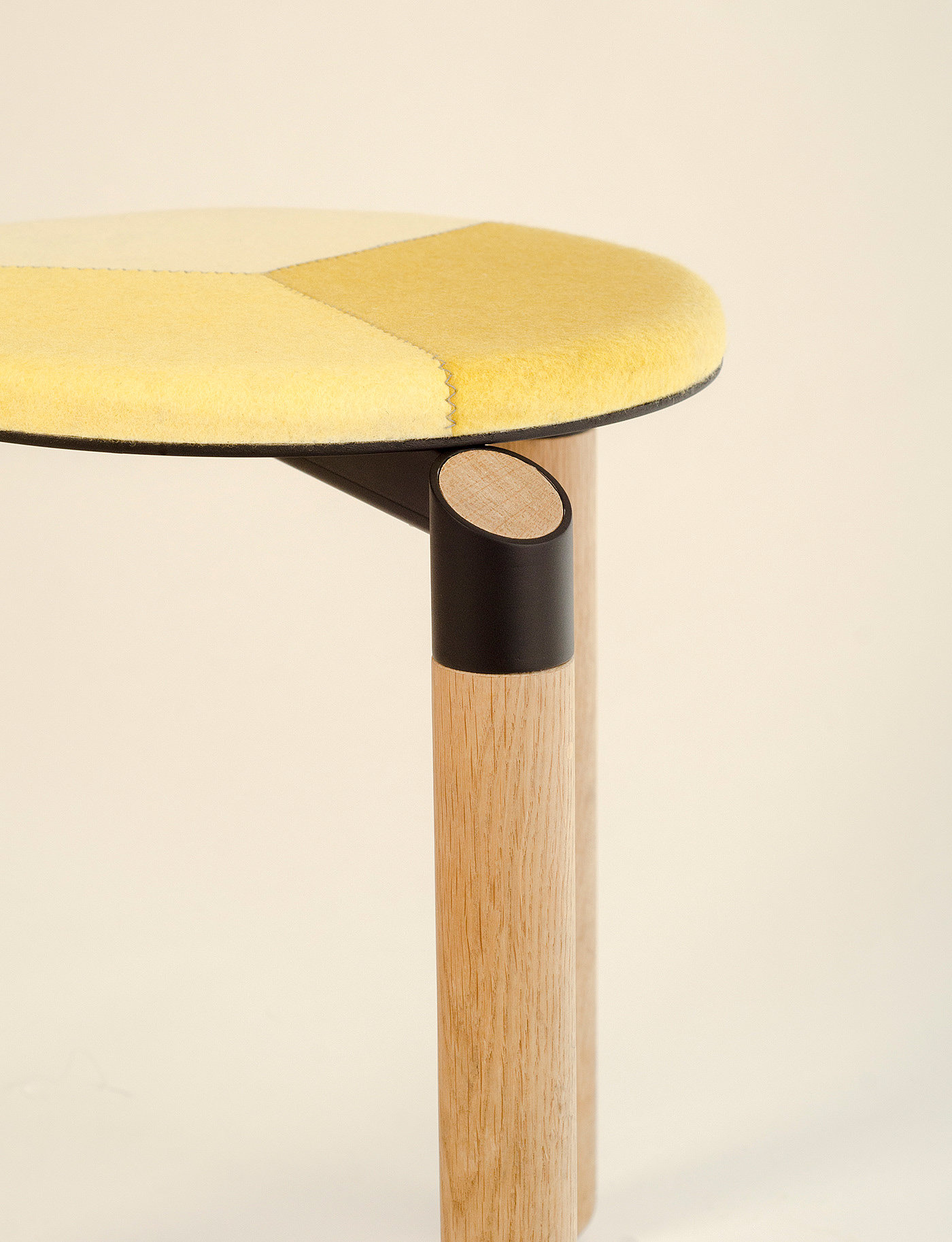 felt，woodiness，Coffee table，chair，furniture，