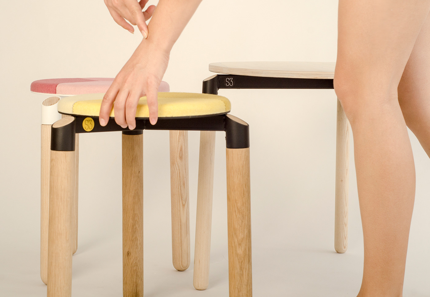 felt，woodiness，Coffee table，chair，furniture，