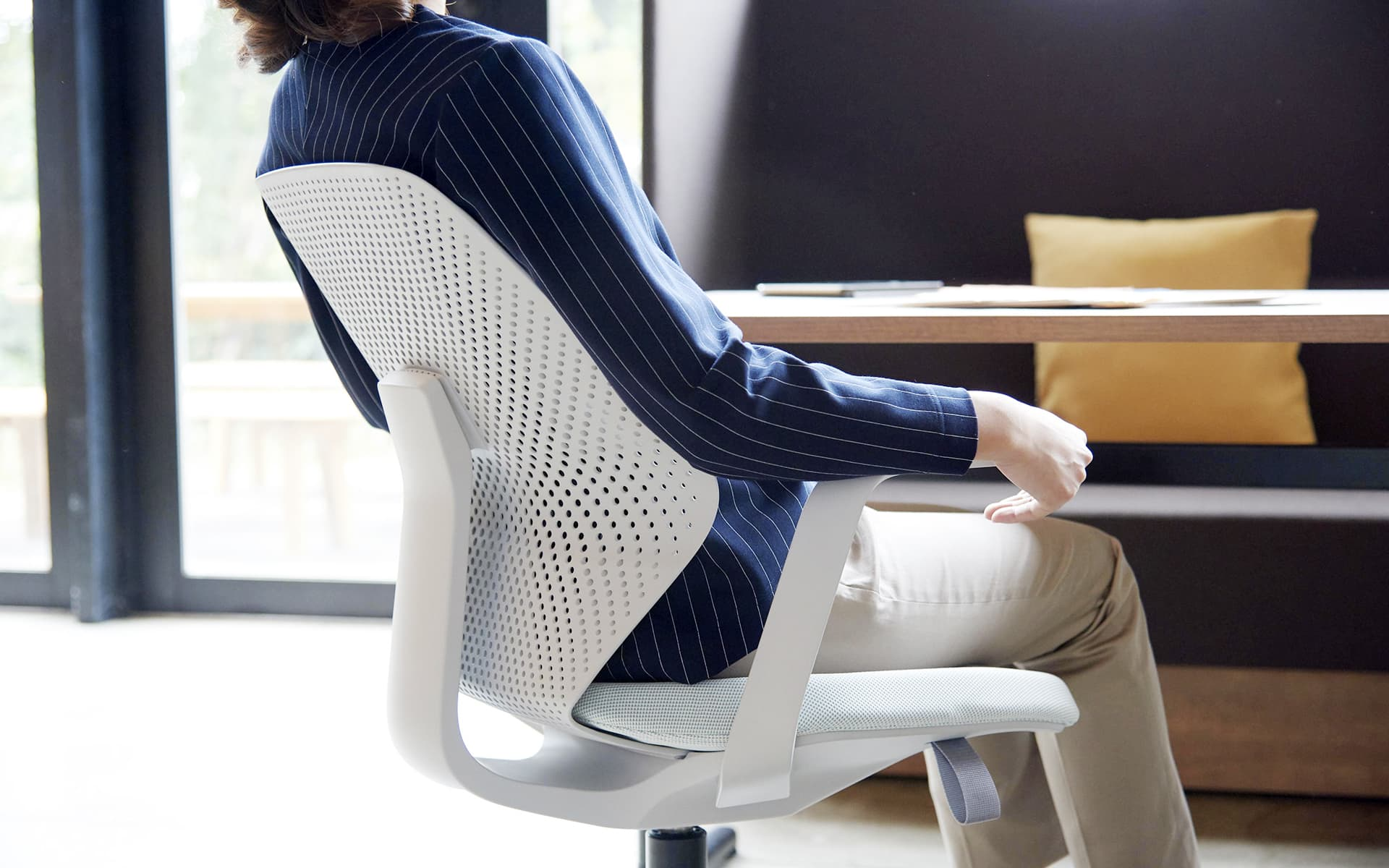 Air permeability，simple，Office chair，Qua，2019 red dot product design award，reddot，