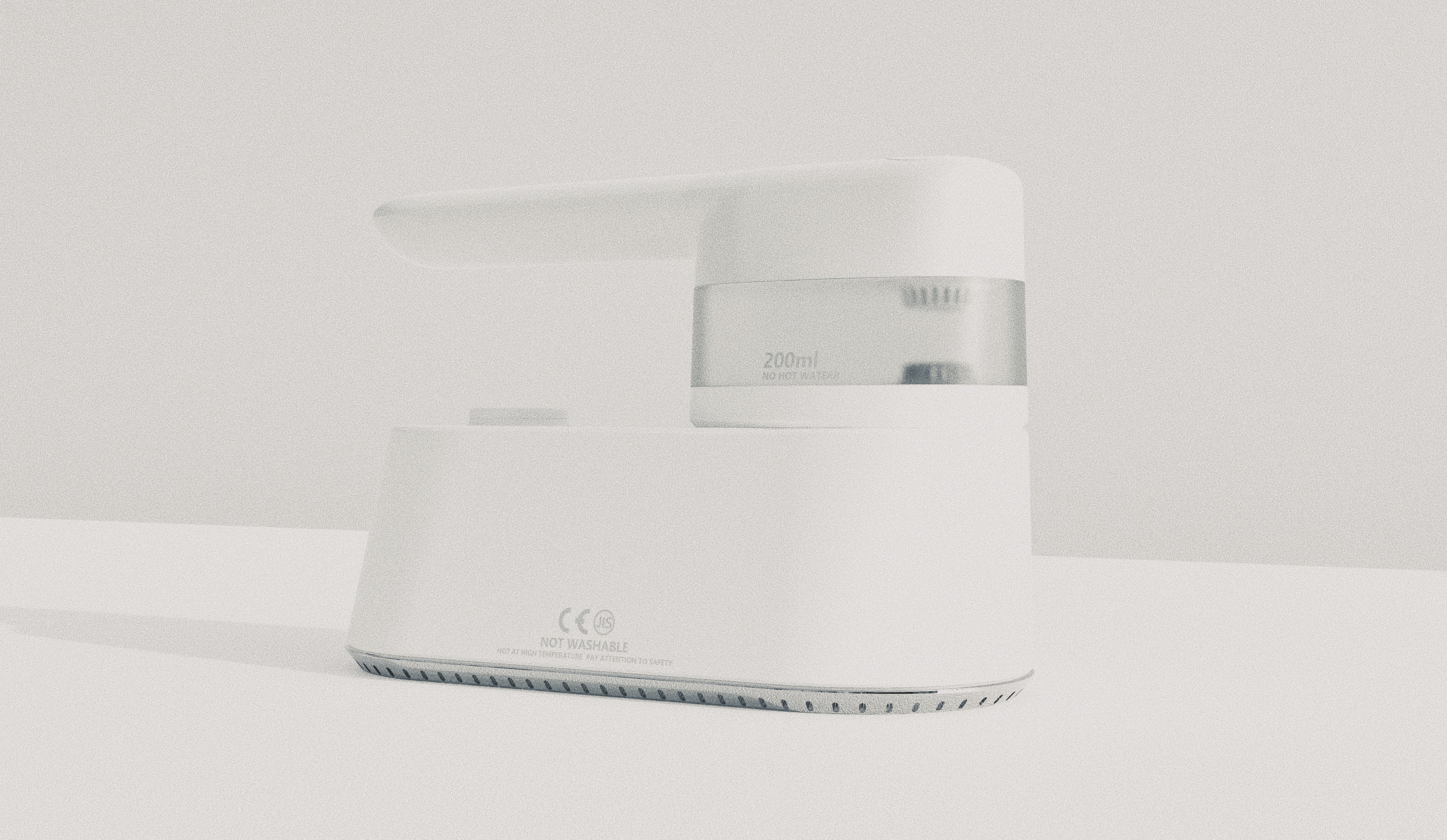 Electric iron，Iron，Minimalist design ，Render，household electrical appliances，white，