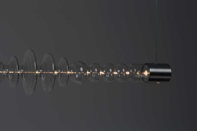 a chandelier，Glass sculpture，Mais，lamps and lanterns，