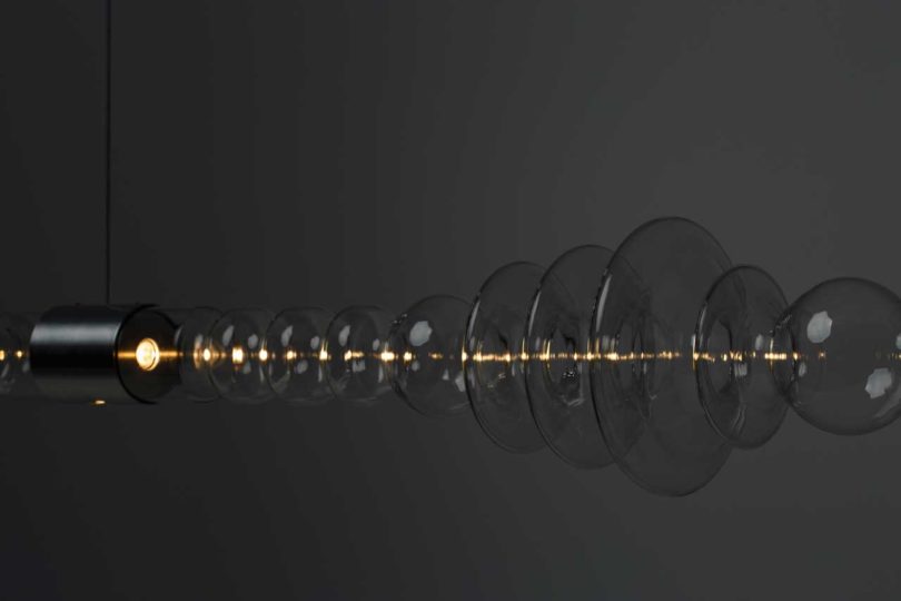 a chandelier，Glass sculpture，Mais，lamps and lanterns，