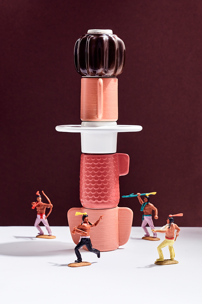 Candlestick，Ceramic candlestick，Ornaments，industrial design，furniture design ，