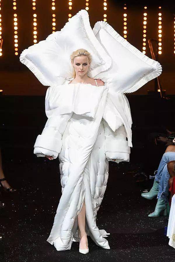 Fashion circle，Fashion Week，model，T-show，