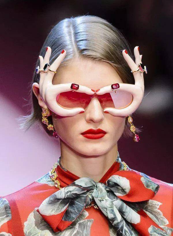 Fashion circle，Fashion Week，model，T-show，