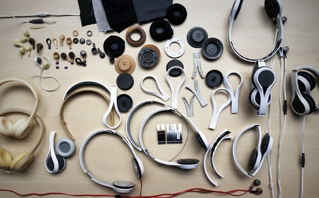 Curvilinear beauty，Clear outline，special characteristics，Mobius style，mature，