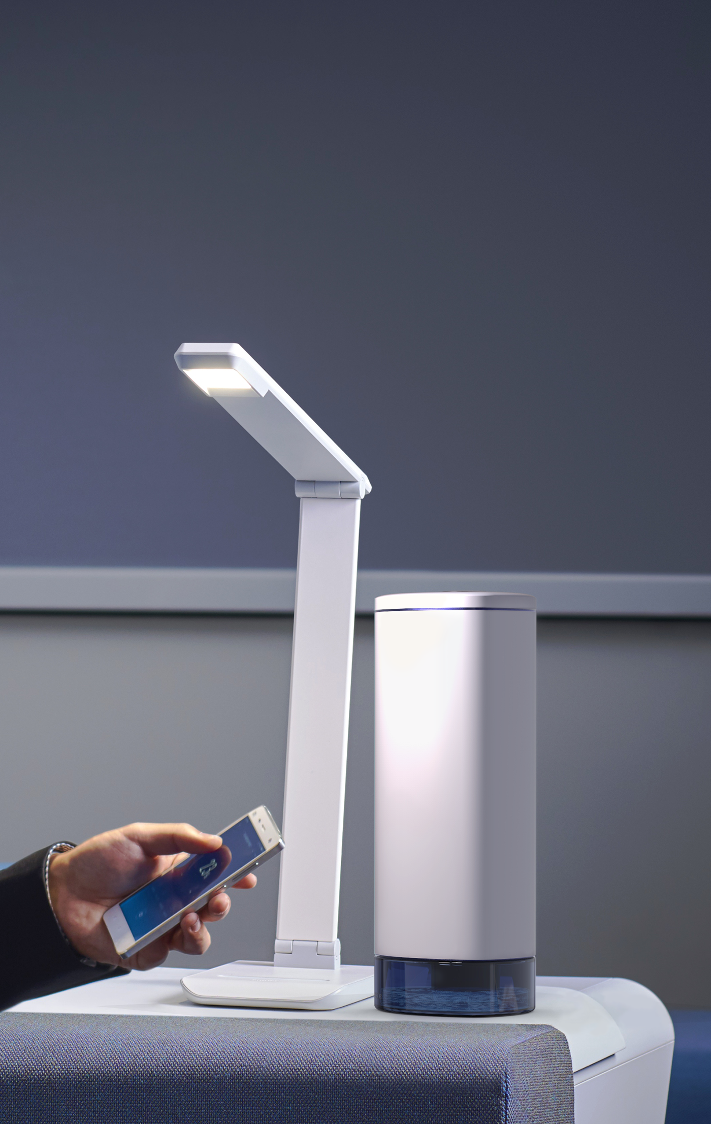 Touch screen design，wireless，Self air cleaning，Adjust set room temperature，High performance，