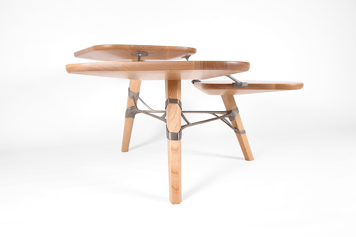 Table，a chandelier，Metal，Marble，wood，