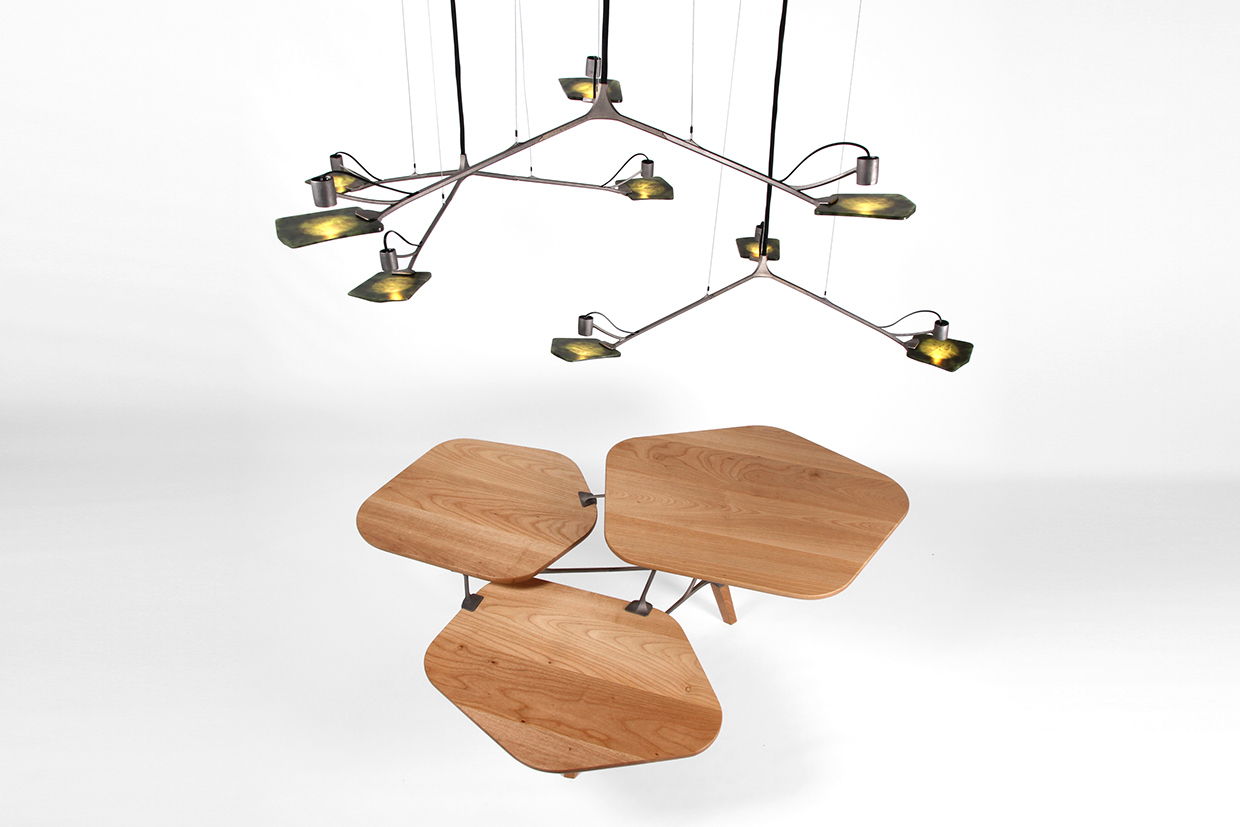 Table，a chandelier，Metal，Marble，wood，