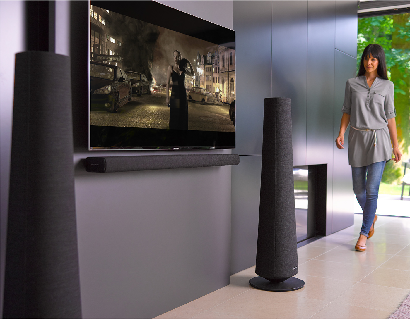 black，Bluetooth audio，Harman Kardon，