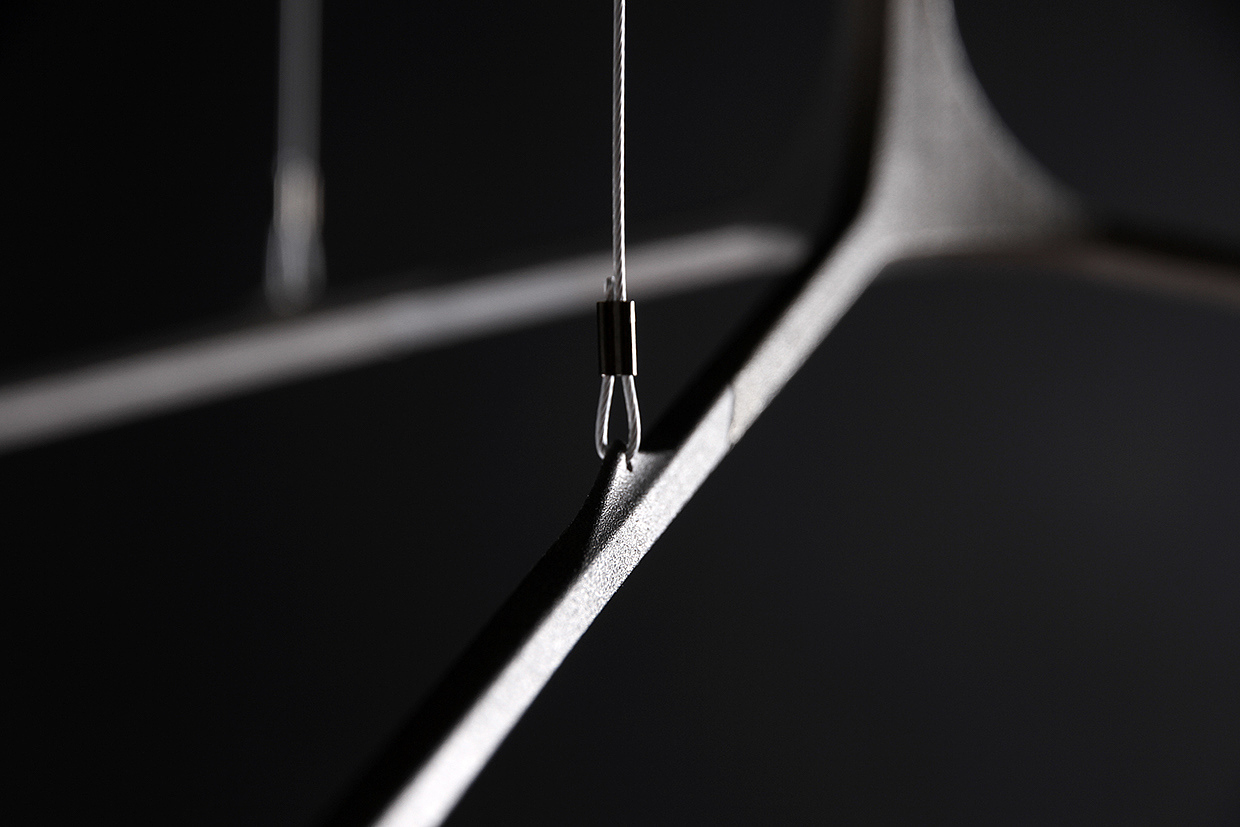 Table，a chandelier，Metal，Marble，wood，