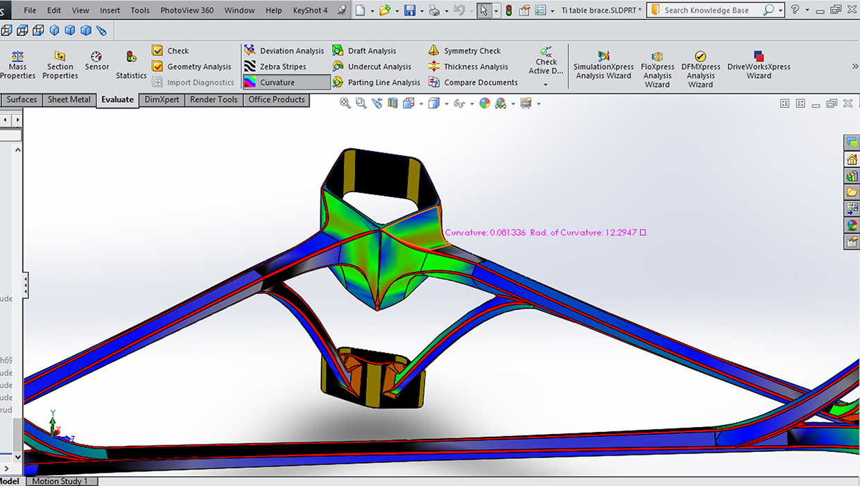 Table，a chandelier，Metal，Marble，wood，