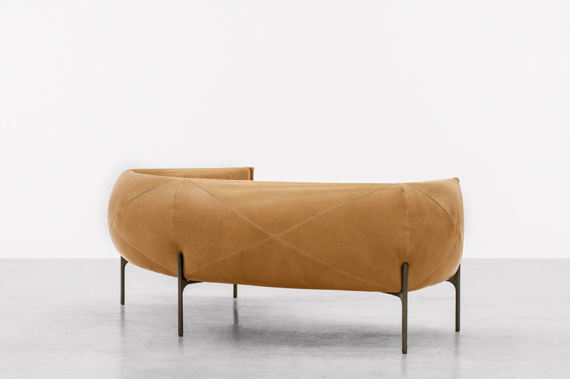 sofa，furniture，Leather sofa，Curved sofa，Otto，