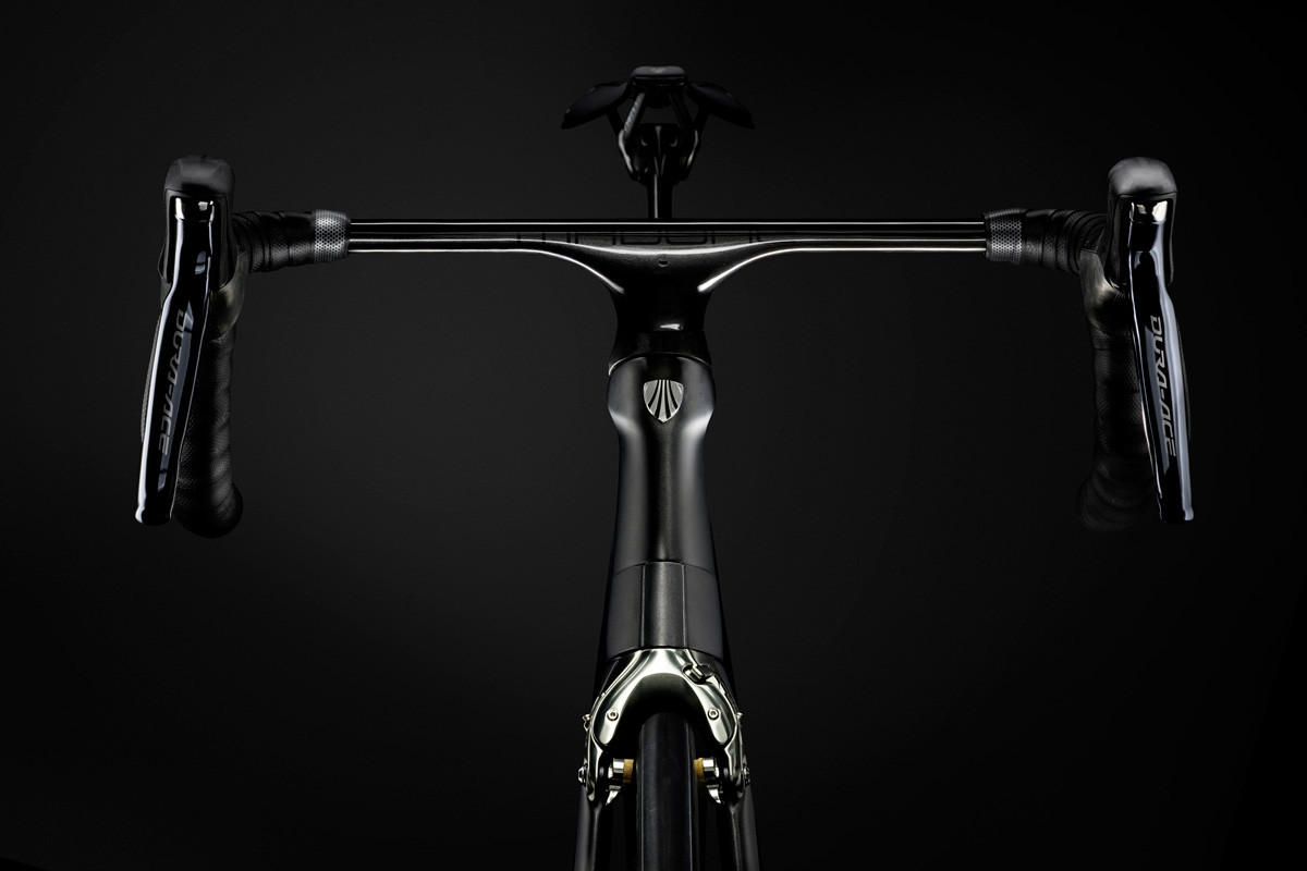 lithe，carbon fibre，delicate，racing，