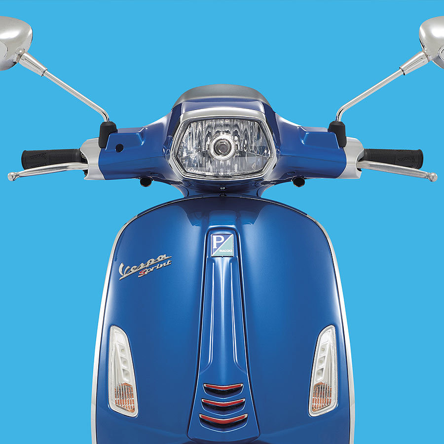 Electric vehicle，motorcycle，vespa，lovely，Modern，fashion，