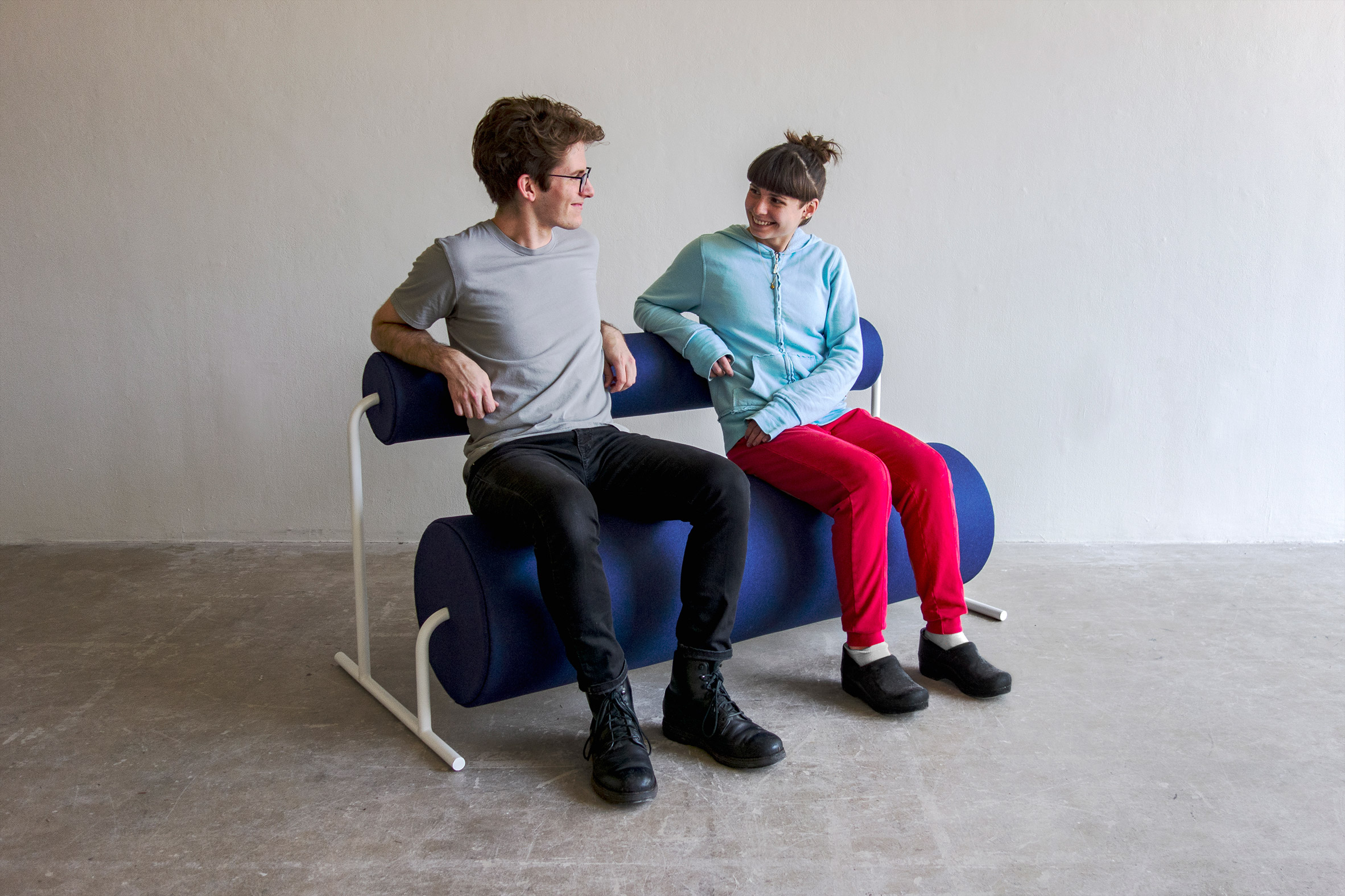 Joe Parr，Playing，furniture，originality，