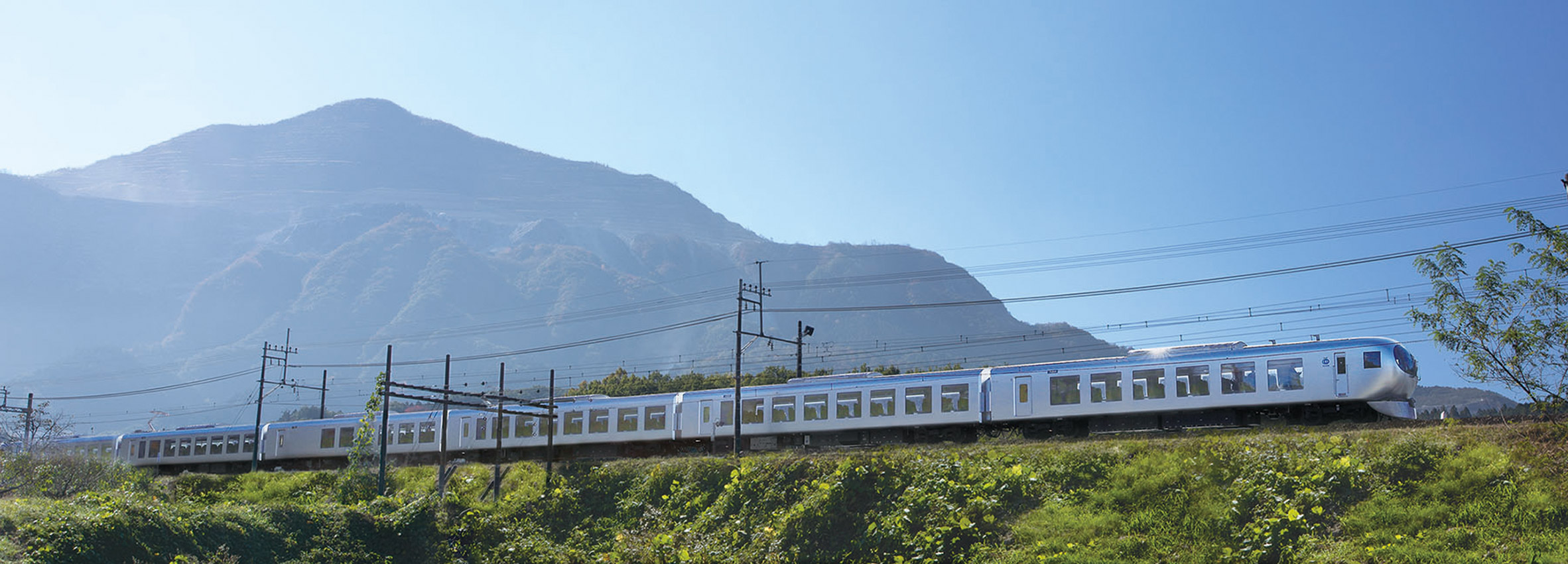Japan，Pritzker Prize，Xiwu plan，commuter train ，train，
