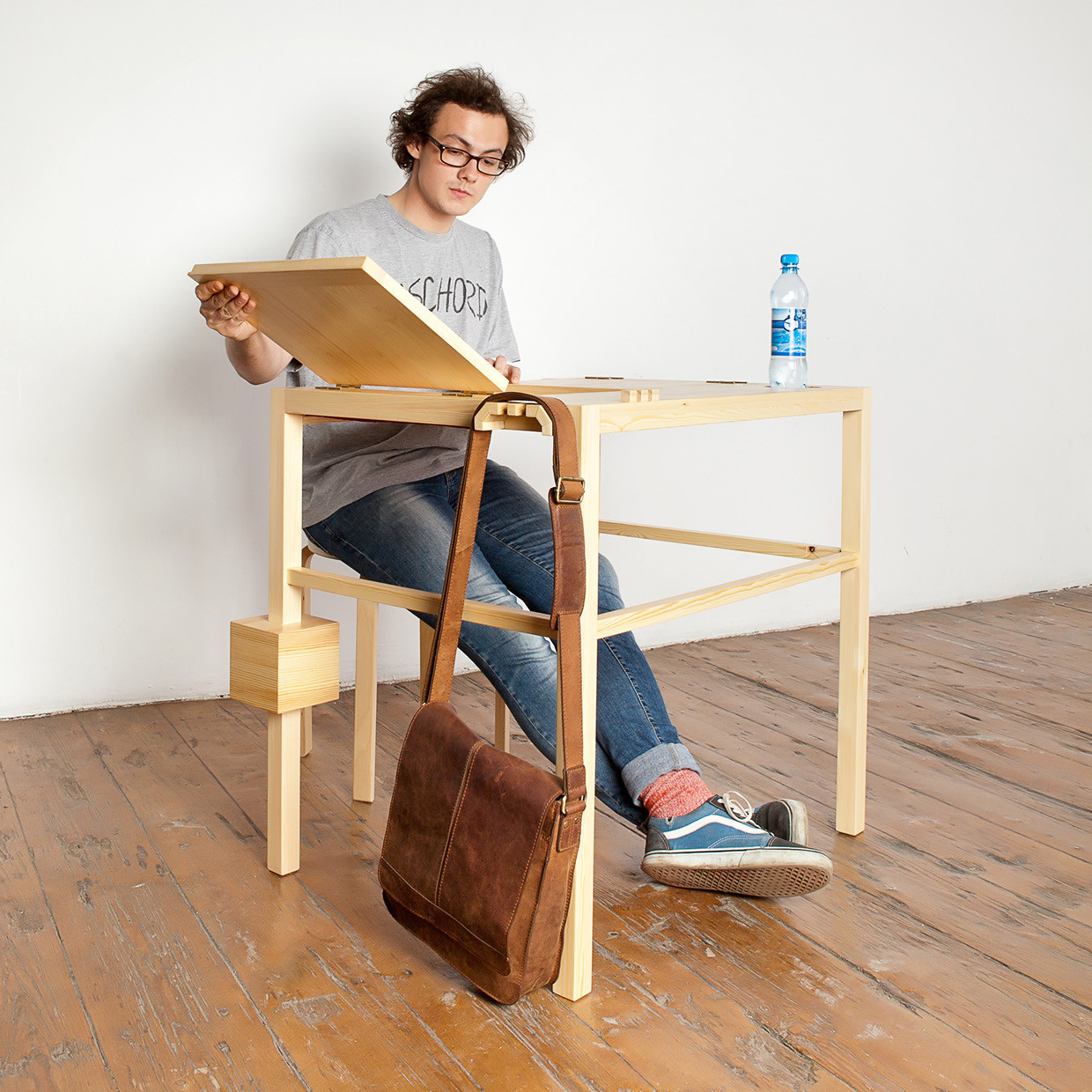 Table，multi-function，wood，comfortable，Office Supplies，