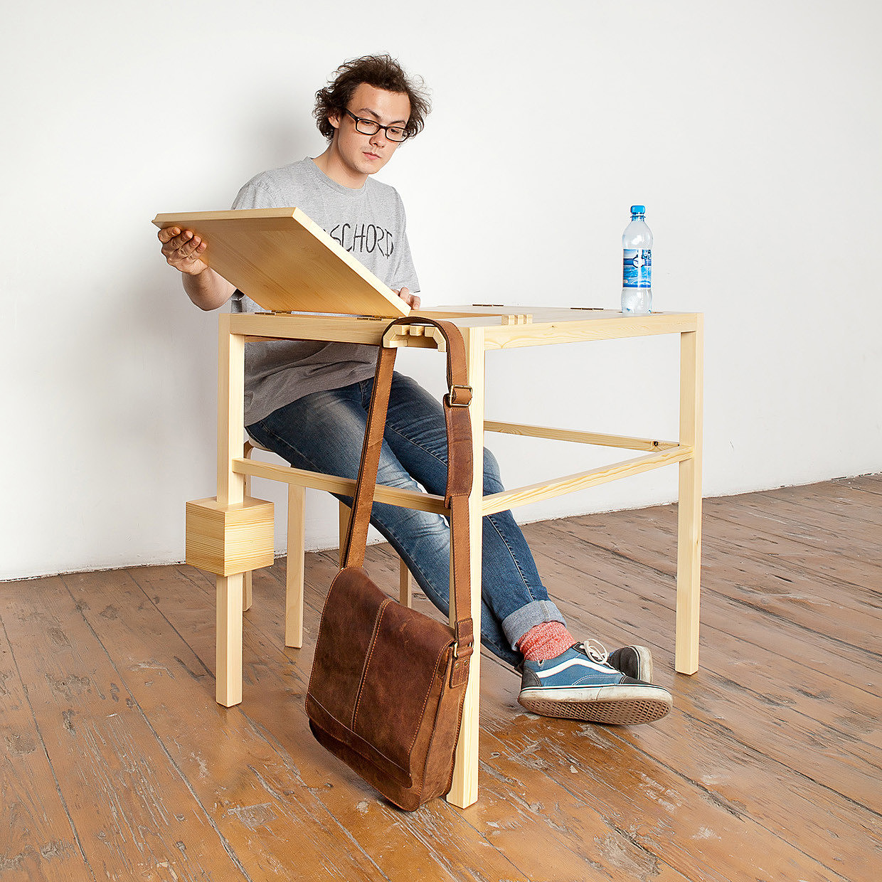 Table，multi-function，wood，comfortable，Office Supplies，
