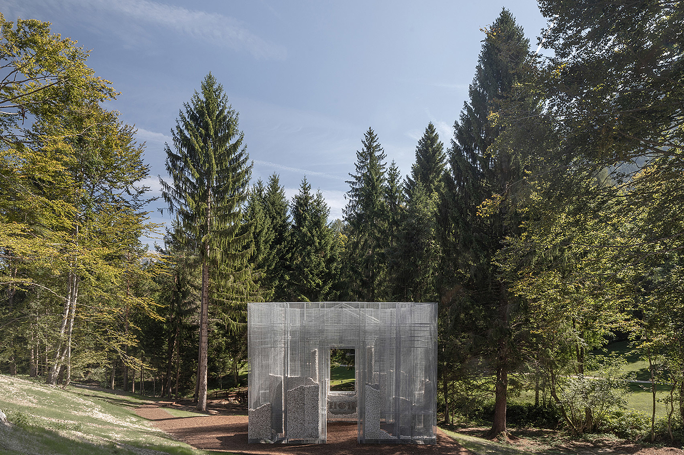 Metal mesh sculpture，Park sculpture，Altserra，Slide，Metal mesh formwork，
