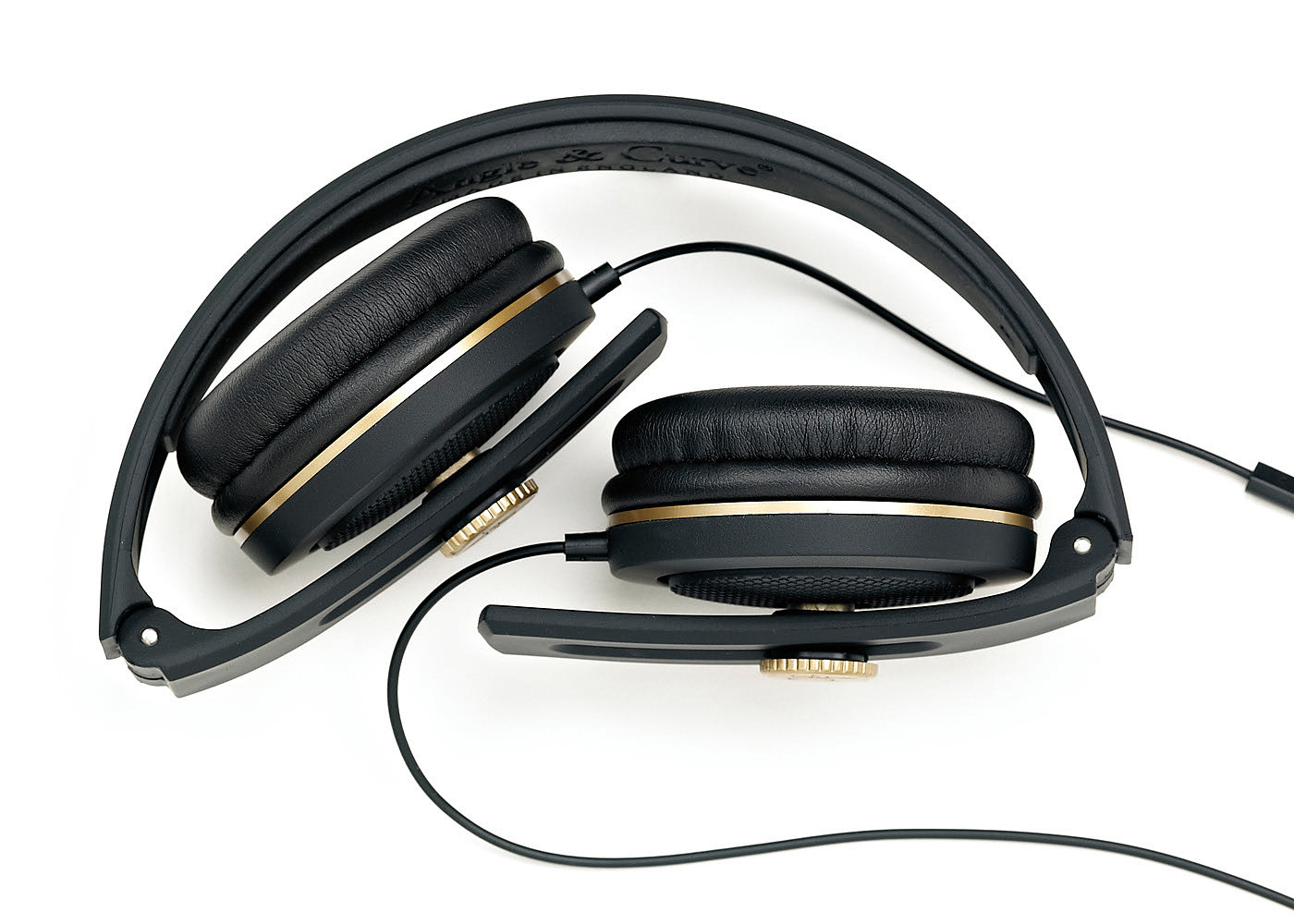 工业设计，黑色，耳机，耳麦，CarbonCans headphone，碳罐耳机，