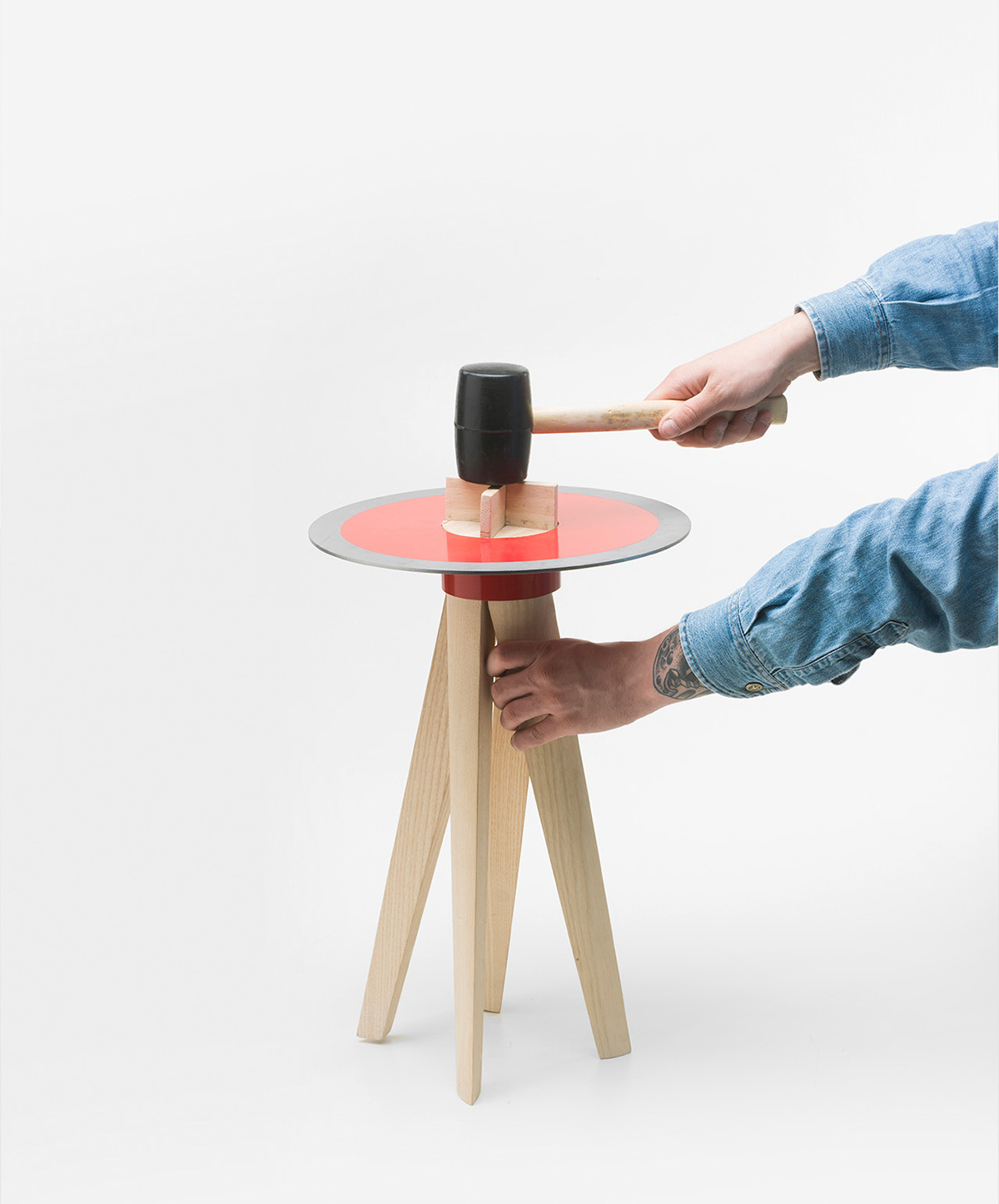 aSH ，Metallic materials，stool，